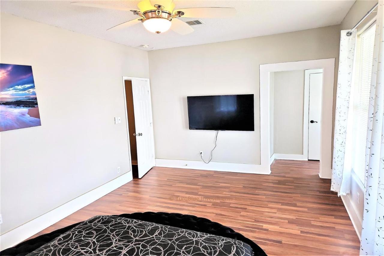 Casaazul-2605A-Couples Retreat By Beach & Pleasure Pier 1 Block Away- 2Bed 2Bath- 7 Minutes To Cruise Terminal Galveston Exteriör bild
